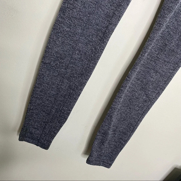 Athleta Gray Herringbone Metro High Waisted Full Length Leggings Size Small - Picture 6 of 10